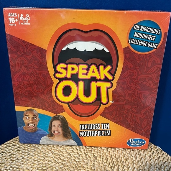 New Manufacturer Sealed Hasbro Funny Speak Out Party Board Game - Picture 1 of 2